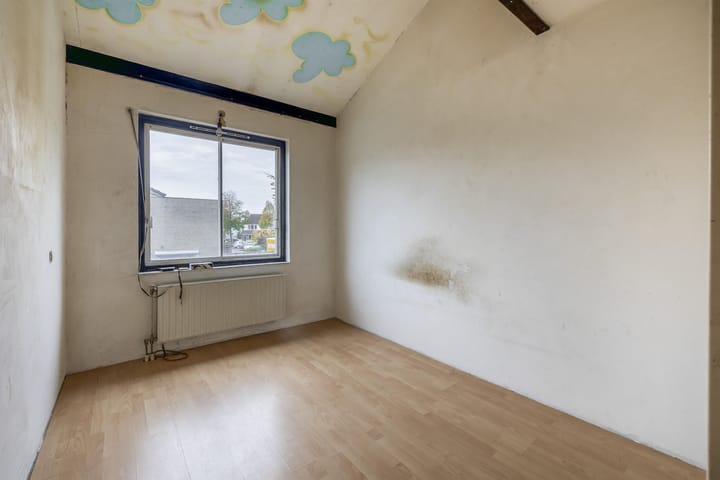 Photo 14 of Karekiet 49