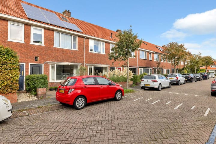 Photo 2 of Arumerstraat 18