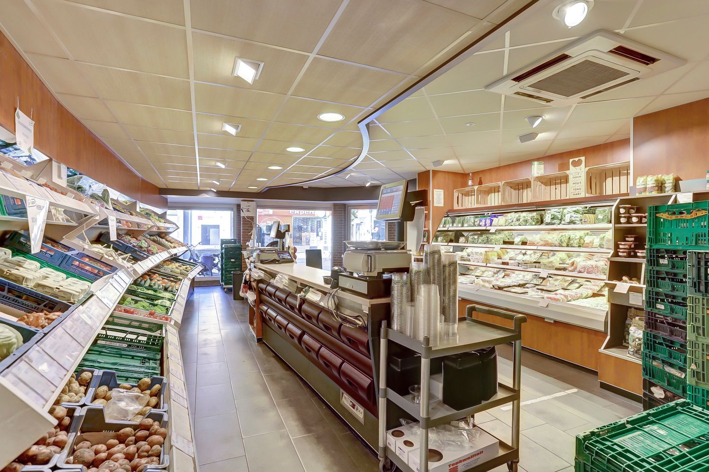 Bekijk foto 3 van Spoorstraat 36