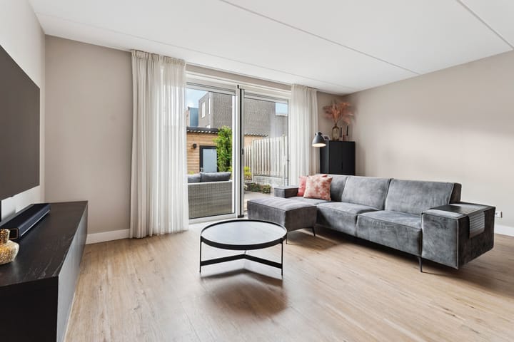 Foto 15 van Nobellaan 36