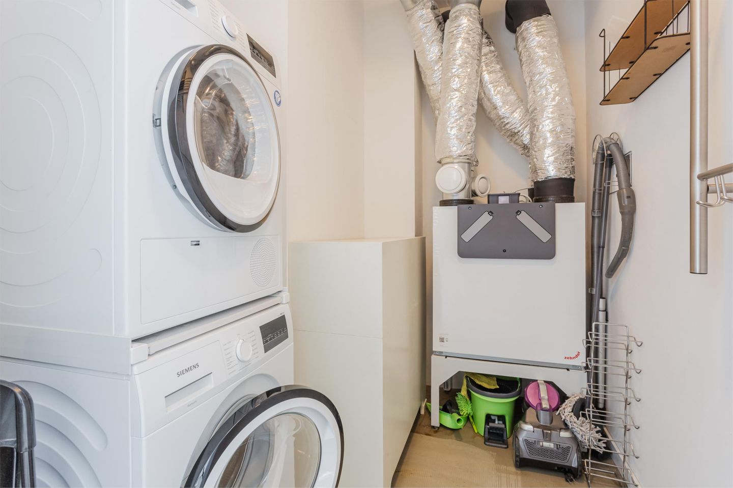 Foto 20 van Rinus Michelslaan 159