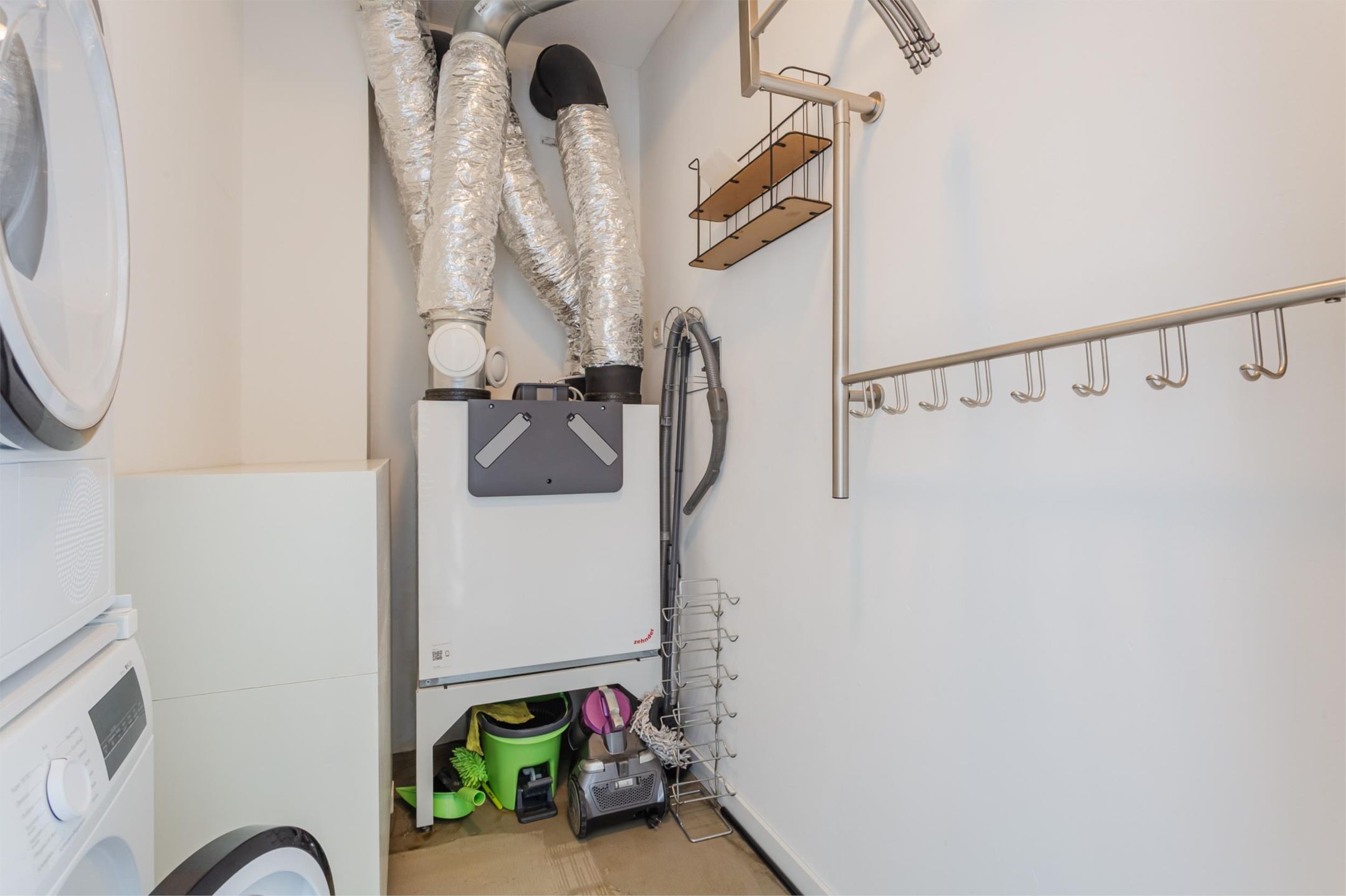 Foto 21 van Rinus Michelslaan 159