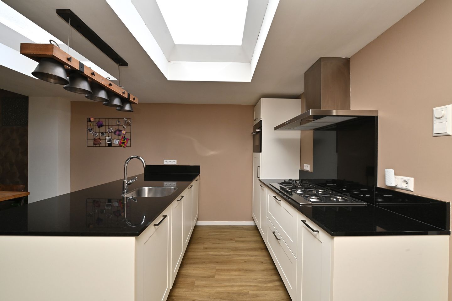 Photo 14 of Rozenstraat 5