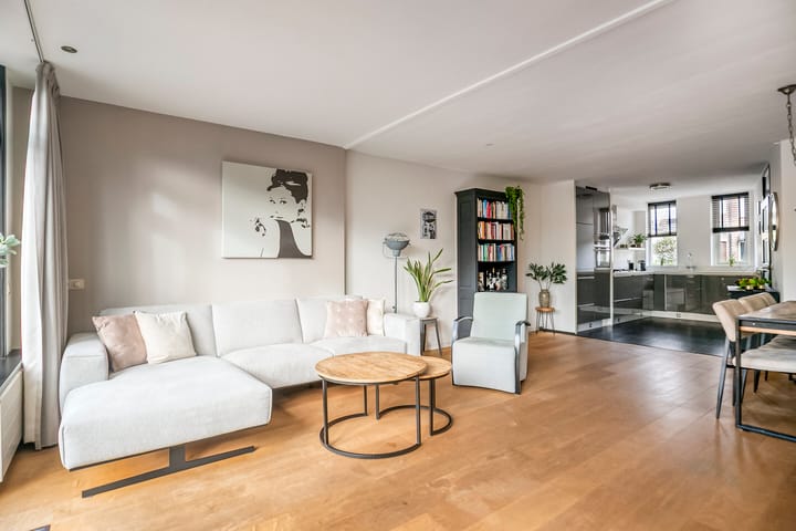 Photo 8 of Klaproosstraat 47