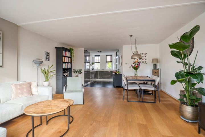 Photo 10 of Klaproosstraat 47