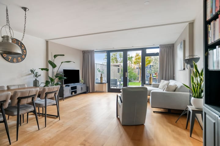 Photo 2 of Klaproosstraat 47