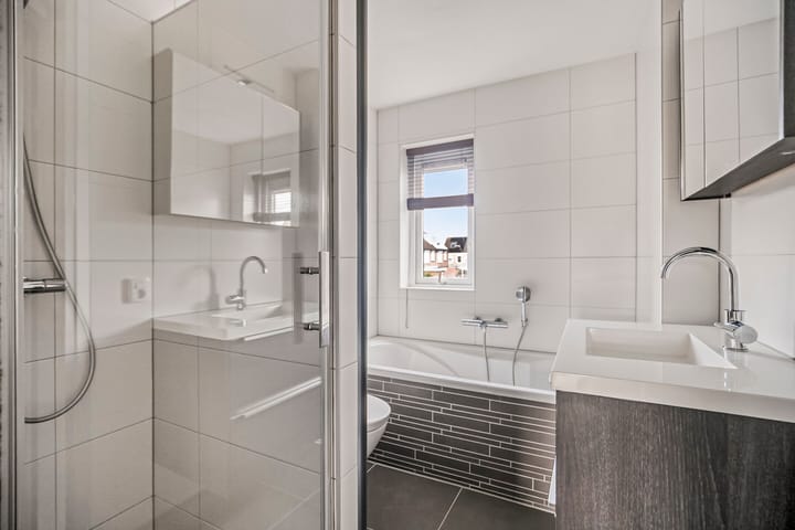 Photo 18 of Klaproosstraat 47