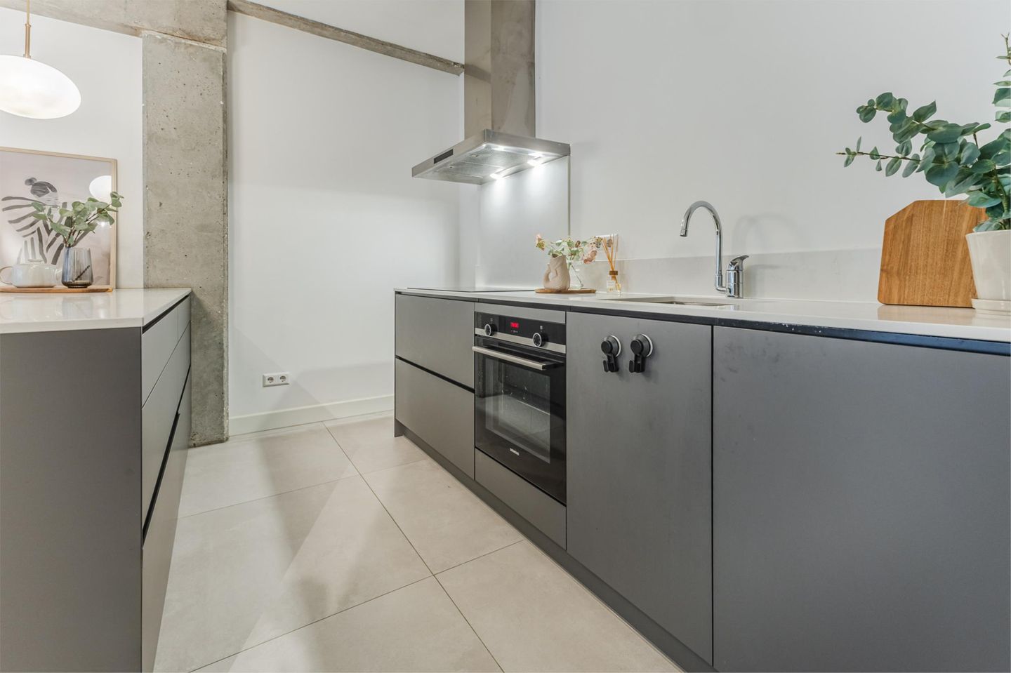 Foto 20 van Van Vollenhovenstraat 3-131