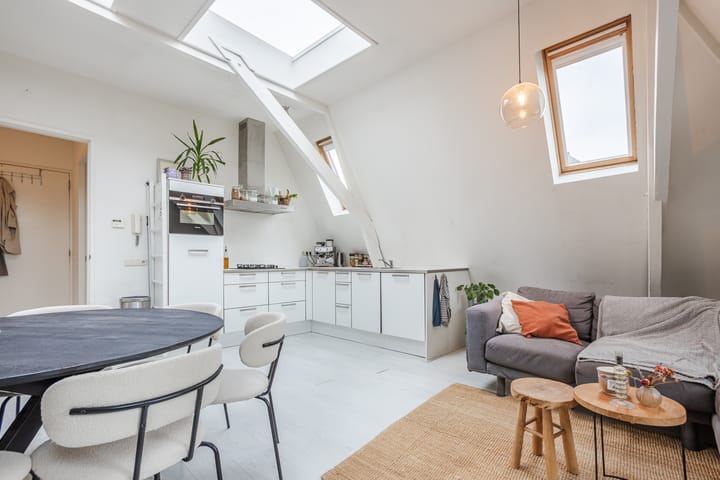 Foto 4 van Van Karnebeekstraat 111-B