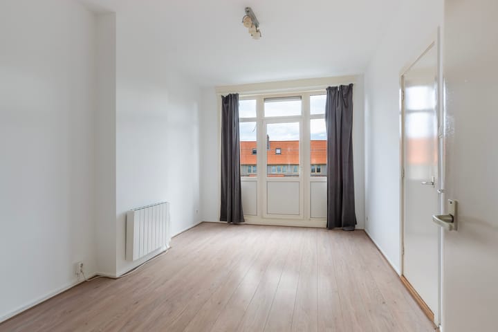 Foto 15 van Strevelsweg 118-B01