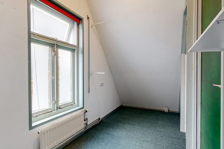 Photo 9 of Oostwouder Dorpsstraat 85