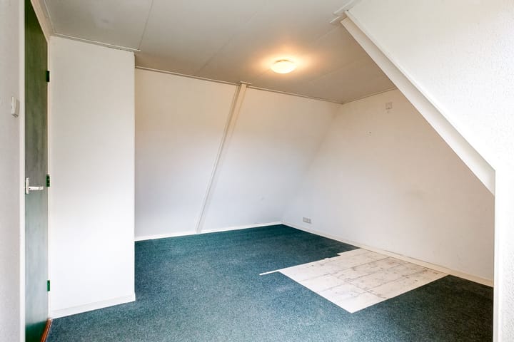 Photo 10 of Oostwouder Dorpsstraat 85