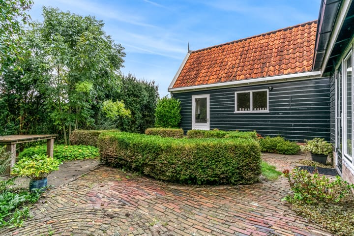 Photo 19 of Oostwouder Dorpsstraat 85