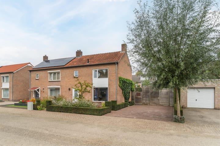 Photo 47 of Dahliastraat 10