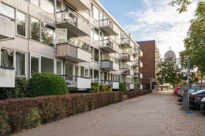 Photo 37 of Burgemeester Edo Bergsmalaan 42