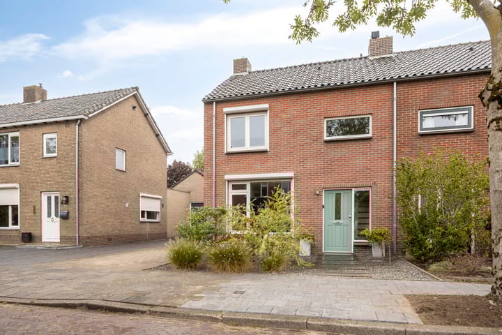 Foto 32 van Lange Vore 45