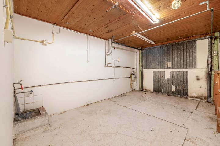 Foto 22 van Allersmaweg 6