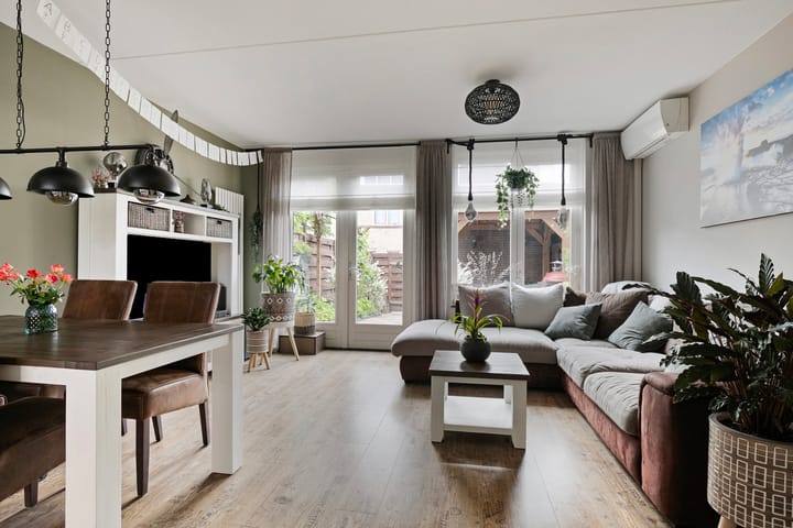 Foto 2 van Schoolstraat 12