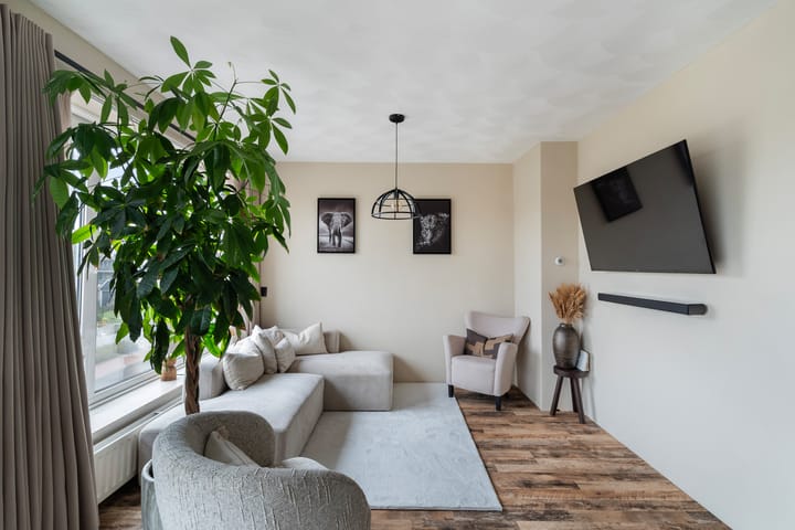 Photo 2 of Oranjelaan 91