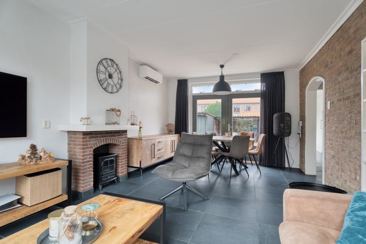 Foto 11 van Julianastraat 9