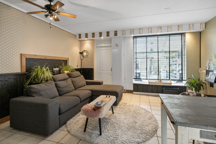 Photo 5 of Julianastraat 49