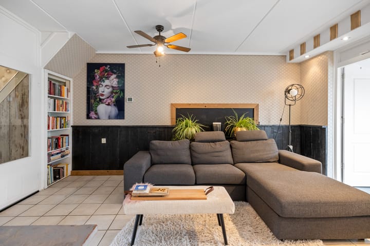 Photo 6 of Julianastraat 49