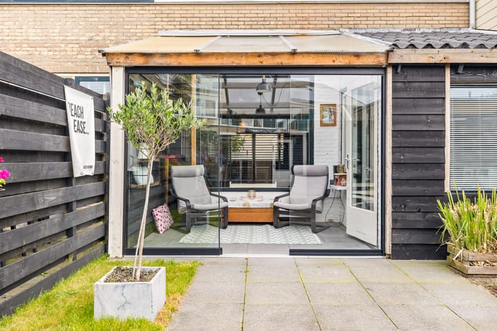 Photo 14 of Julianastraat 49