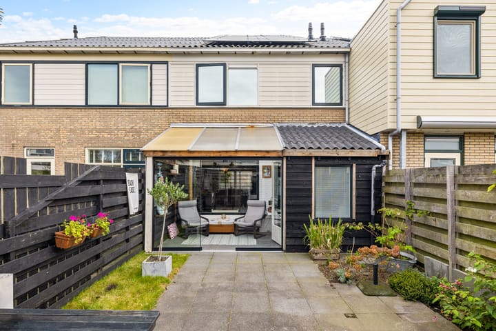 Photo 16 of Julianastraat 49