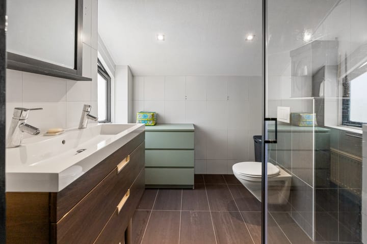 Photo 24 of Julianastraat 49