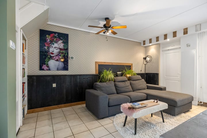 Photo 4 of Julianastraat 49