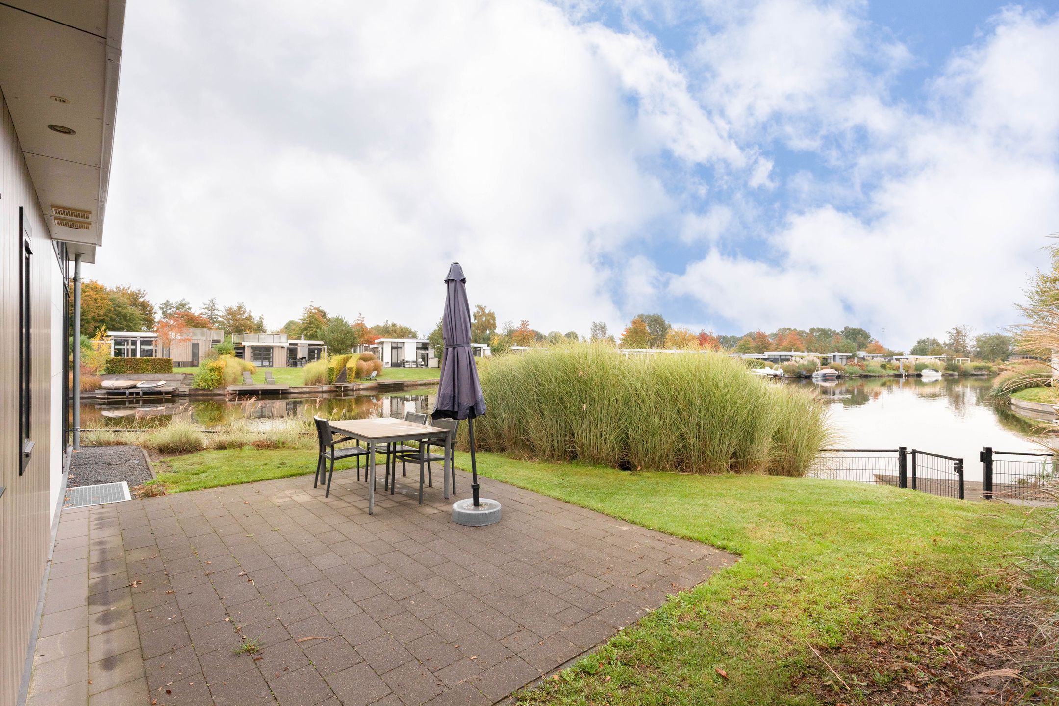 Foto 6 van Randmeerweg 8-0210