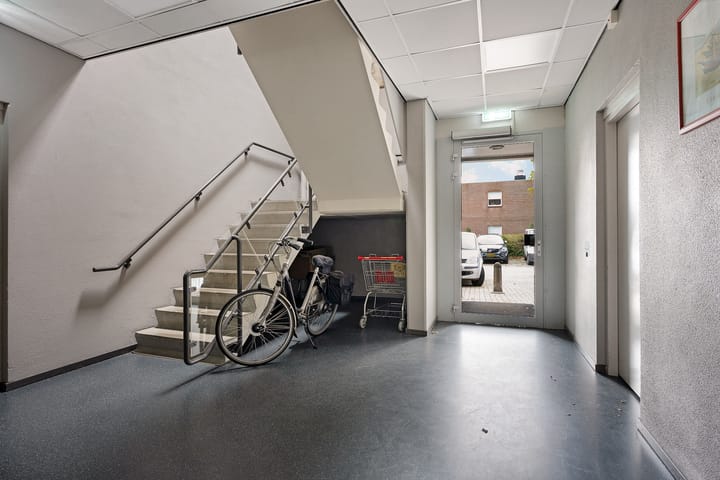 Photo 2 of Europaweg 131-31