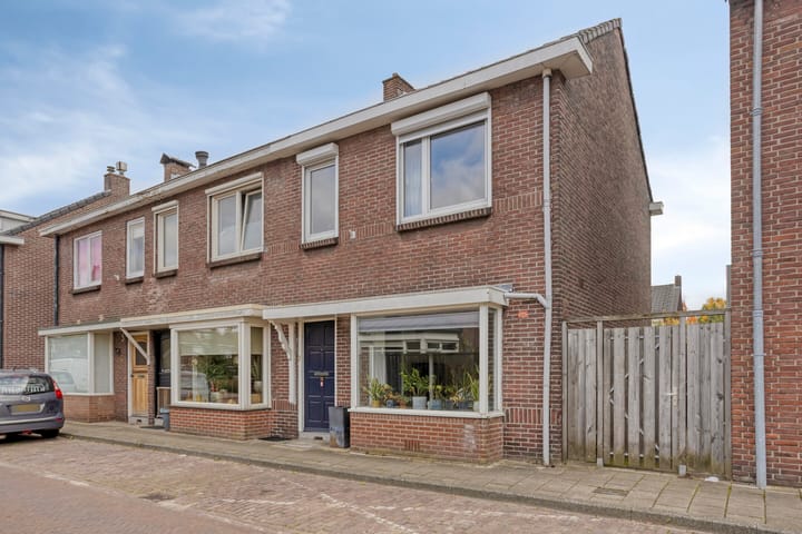 Photo 34 of Esdoornstraat 9