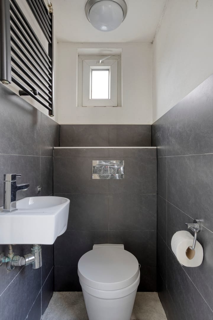 Photo 15 of Esdoornstraat 9