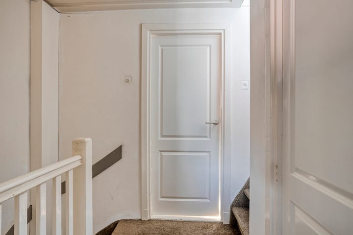 Photo 16 of Esdoornstraat 9