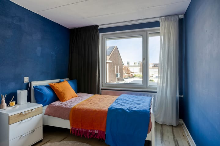 Photo 19 of Esdoornstraat 9