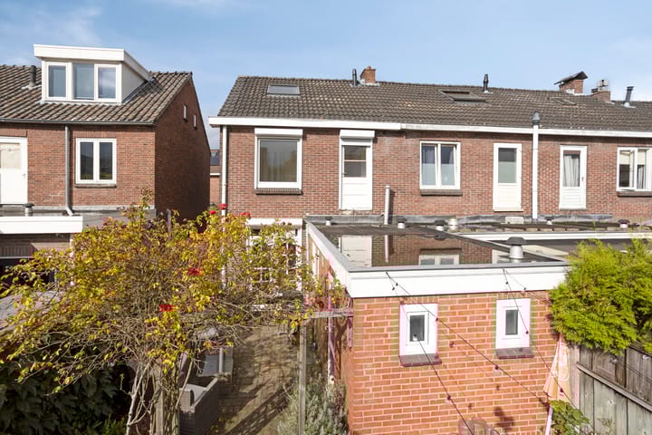 Photo 29 of Esdoornstraat 9