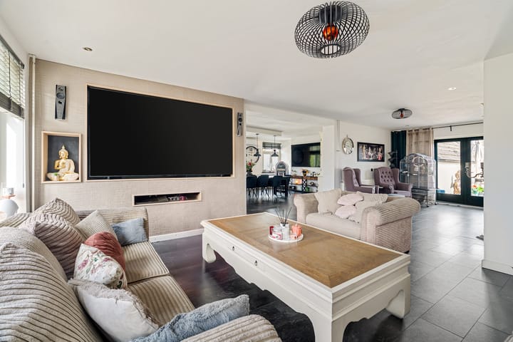 Photo 5 of Bunderstraat 250