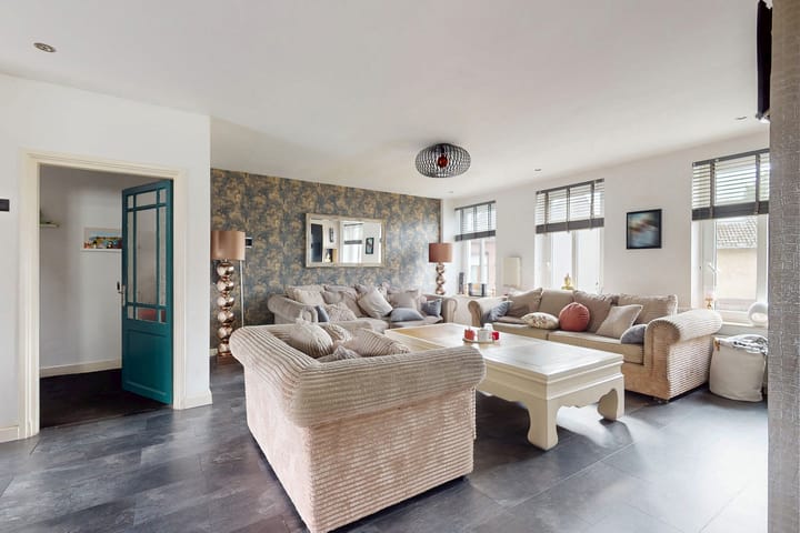 Photo 7 of Bunderstraat 250