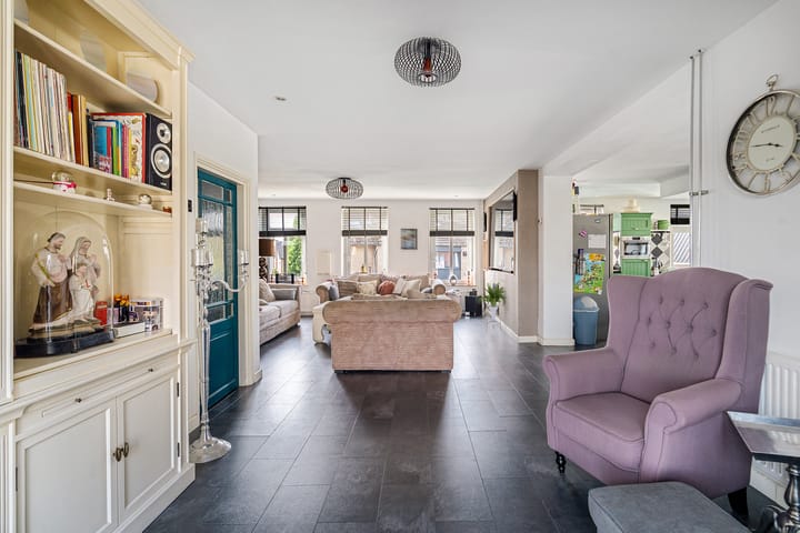 Photo 12 of Bunderstraat 250