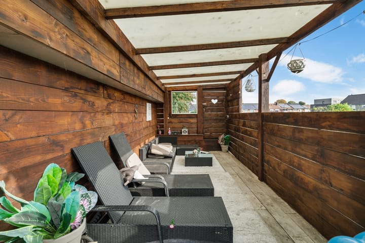 Photo 14 of Bunderstraat 250