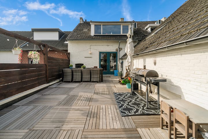 Photo 15 of Bunderstraat 250