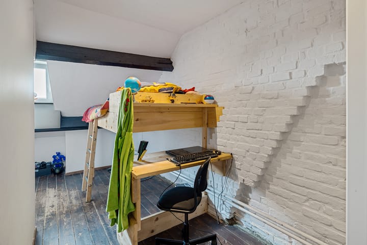 Photo 20 of Bunderstraat 250