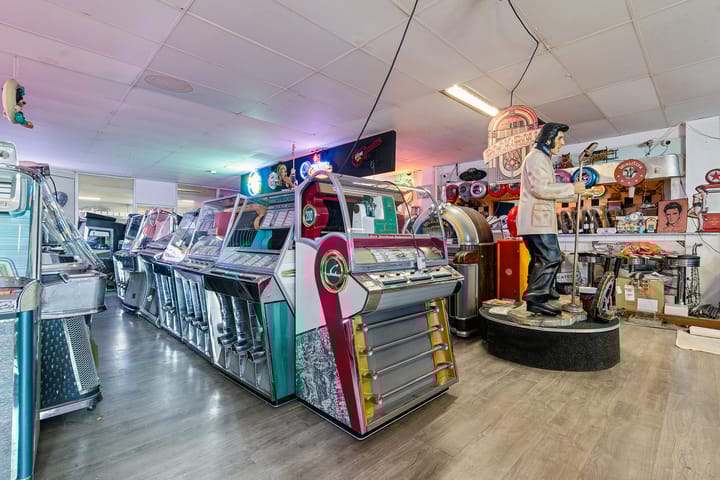 Photo 32 of Bunderstraat 250