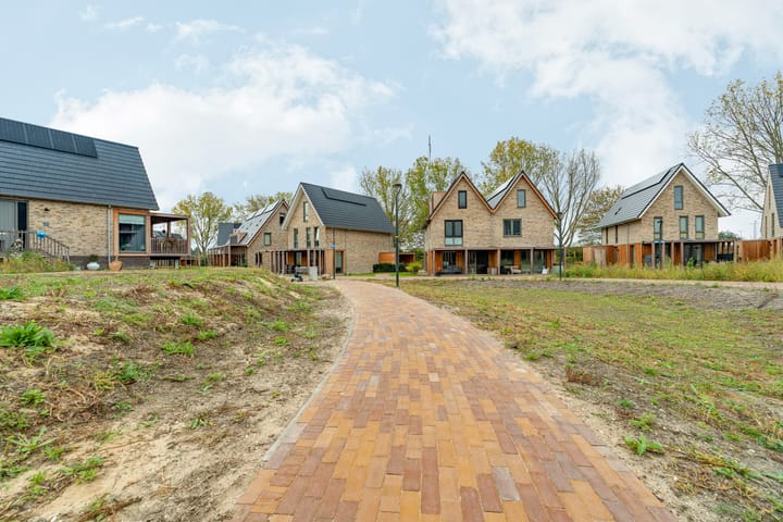 Photo 40 of Gardameerpad 212