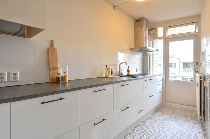 Photo 10 of Burg Grothestraat 3-C