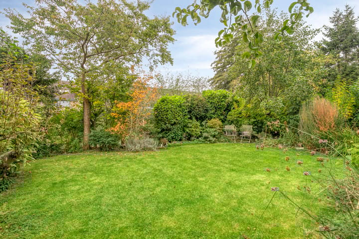 Foto 12 van Smaragd 42