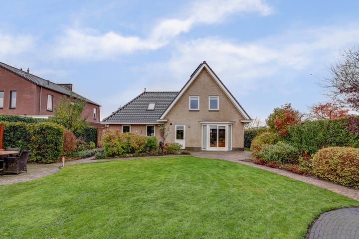 Foto 20 van Duiker 16