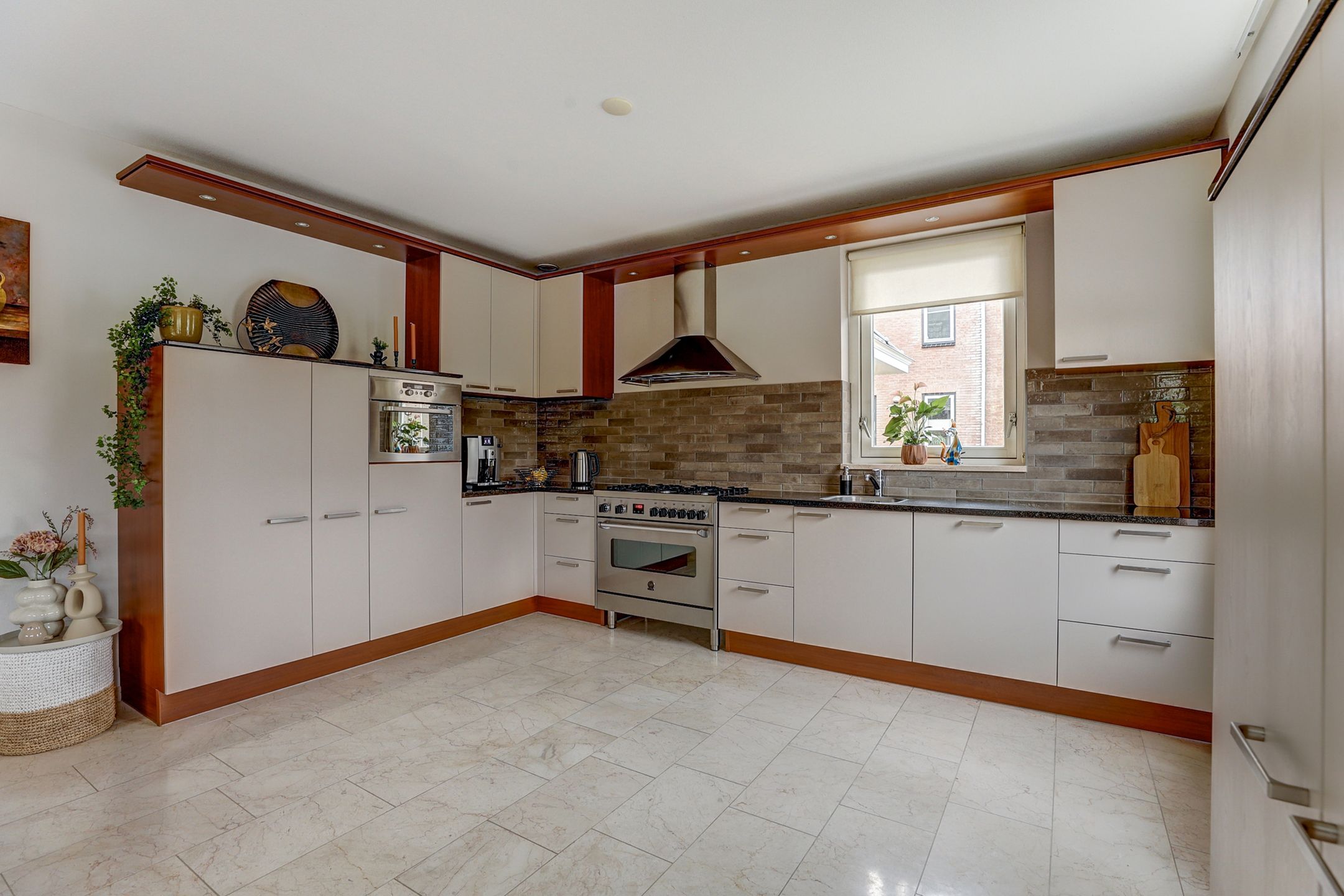 Foto 33 van Duiker 16