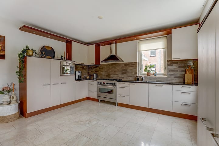 Foto 33 van Duiker 16